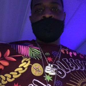 Meet your Posher, Larry